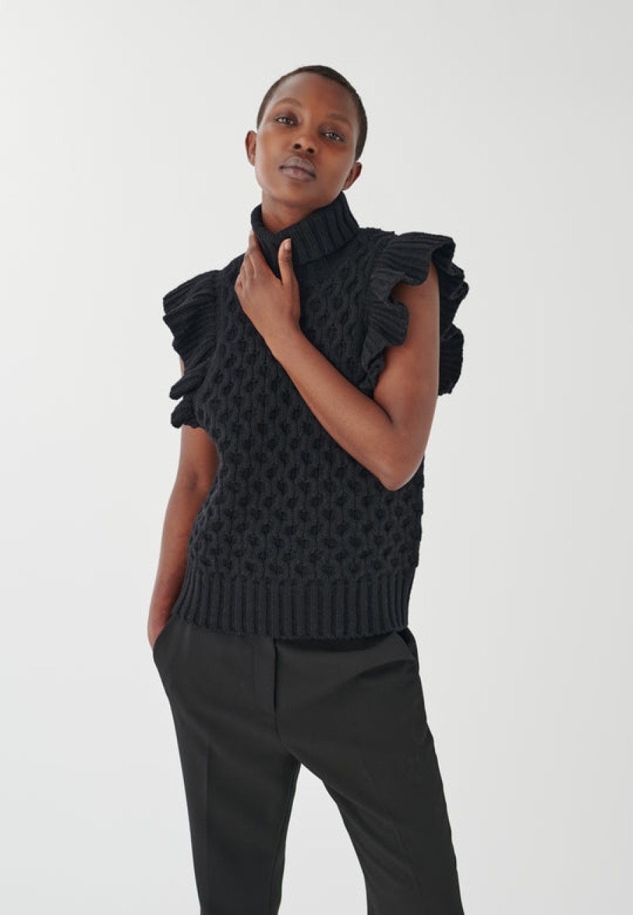 DEA KUDIBAL Britthie Sweater Vest In Black Outerwear