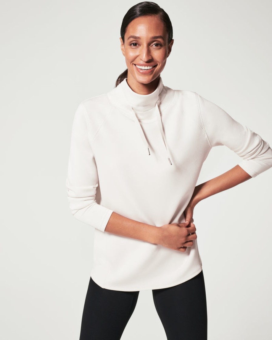 SPANX Airessentials 'Got-Ya-Covered' Pullover Top In White Cloud Athelisure