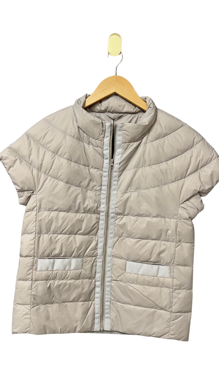 CORTLAND PARK Wellesley Puffer Vest In Gray Athelisure