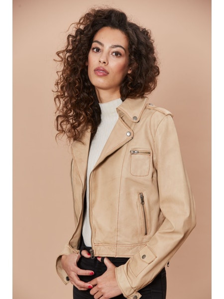 JAKETT Josey Jacket In Sand Outerwear