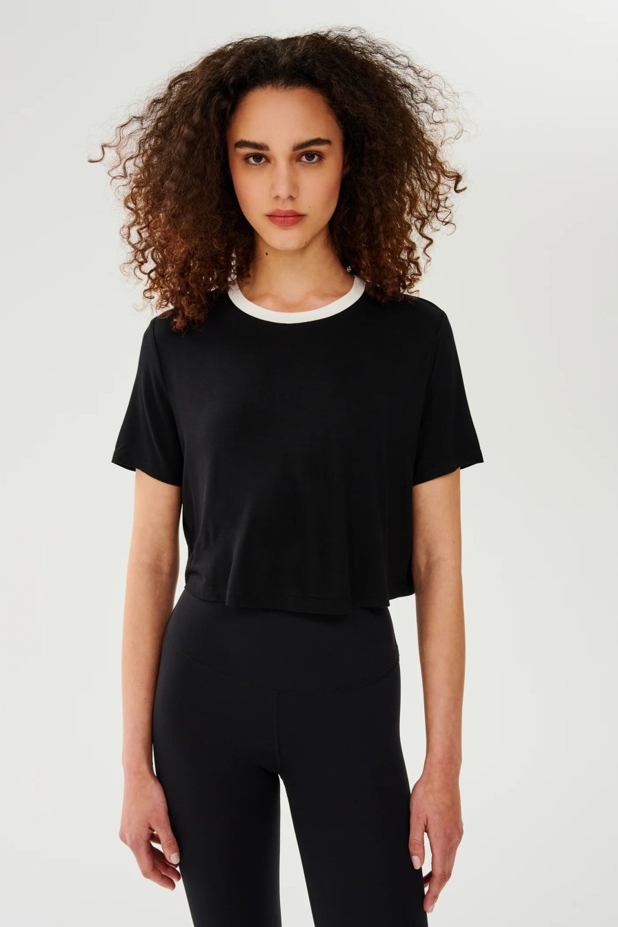 SPLITS59 Djuna Crop Ringer Tee In Black/White Athelisure