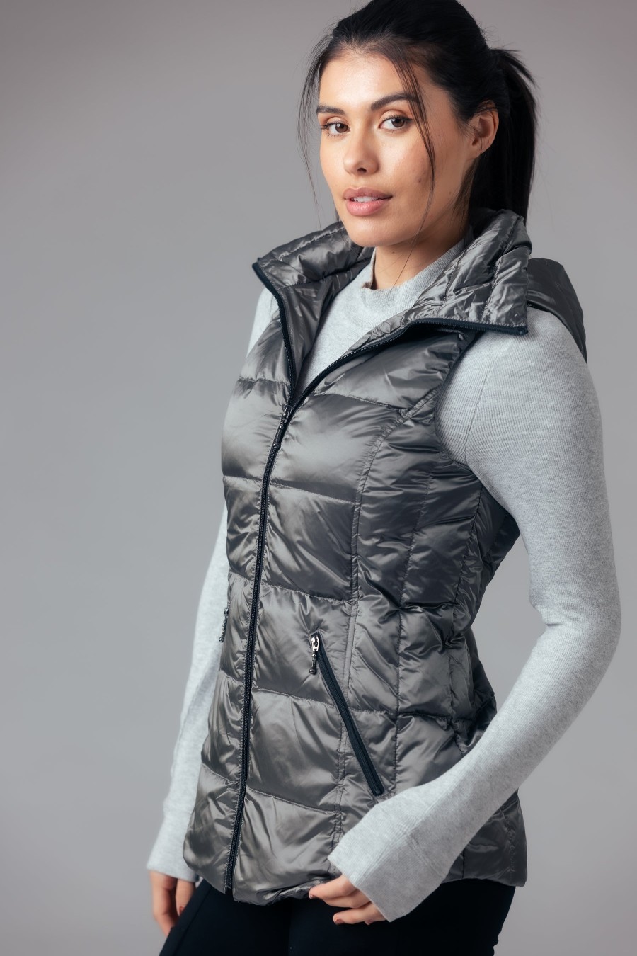 ANORAK Short Metallic Hooded Down Vest In Sterling Grey Athelisure