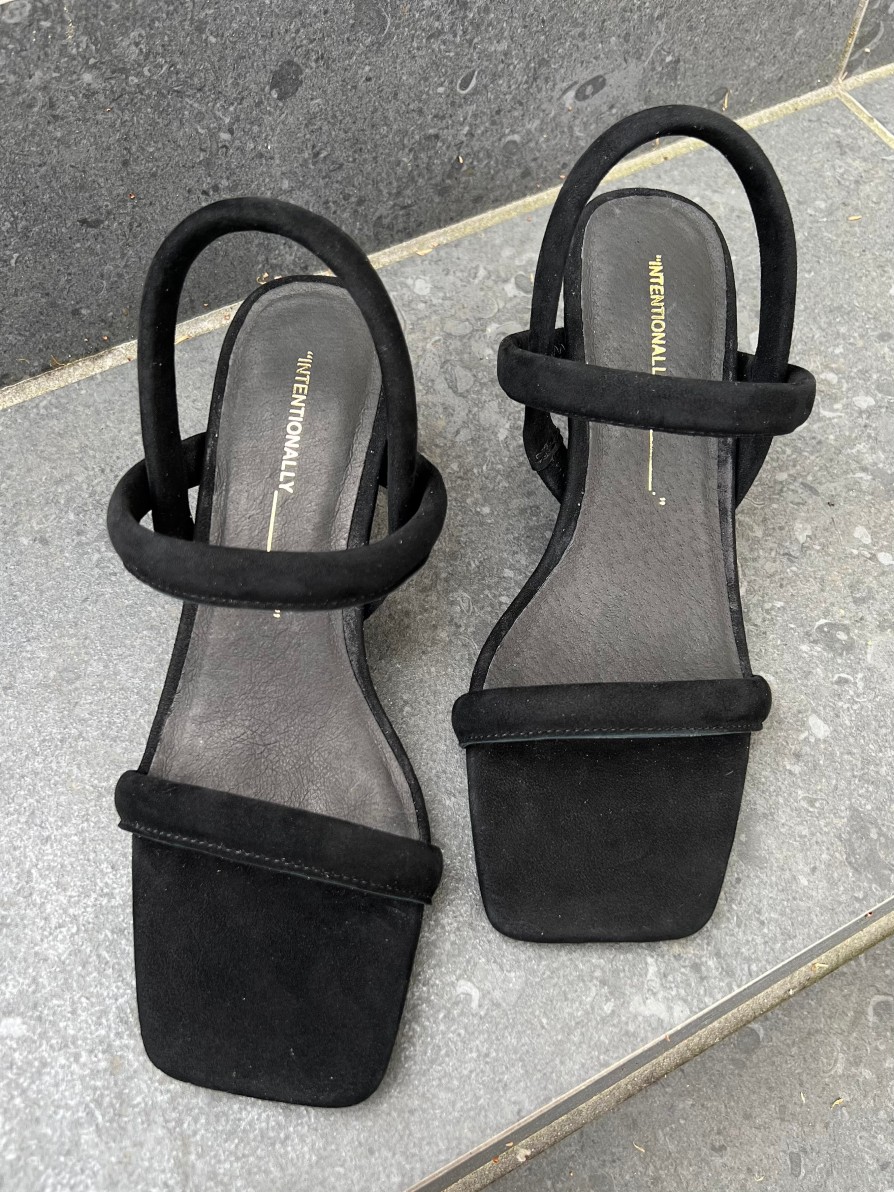 INTENTIONALLY BLANK Kimber Heel In Black Heels